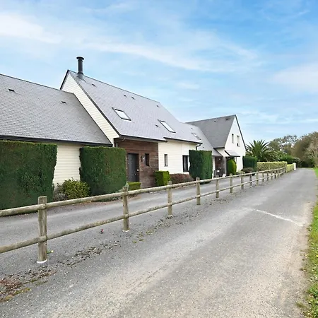 House Of Travels - Proche