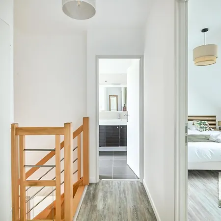 펜션 House Of Travels - Proche 맨비유