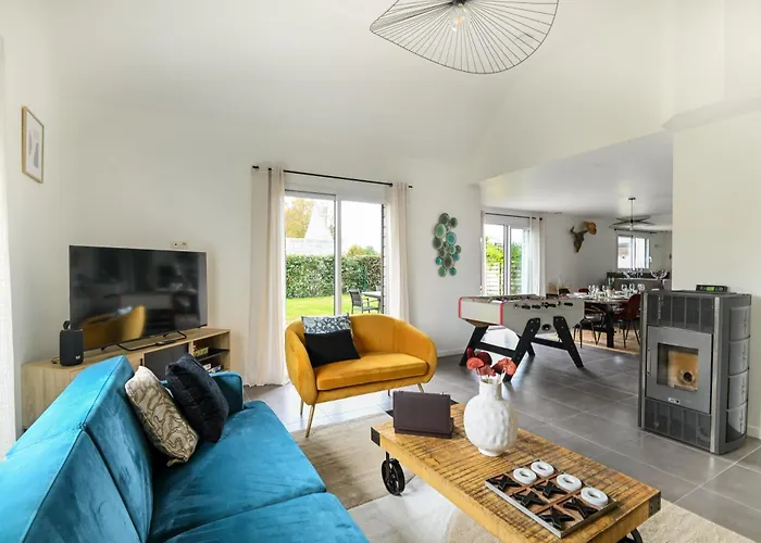 House Of Travels - Proche