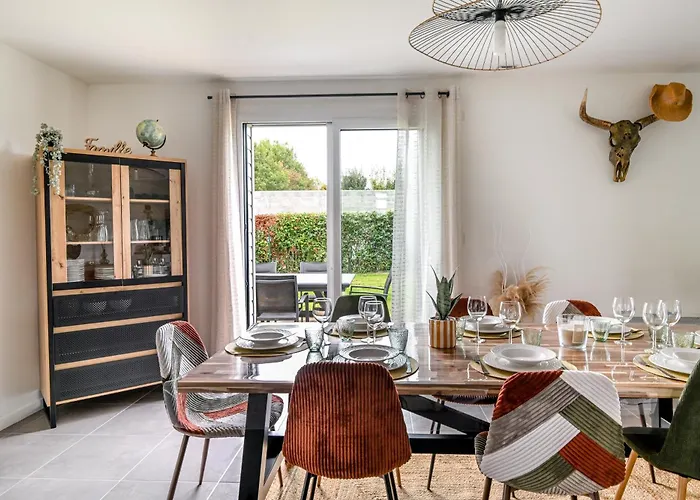 House Of Travels - Proche